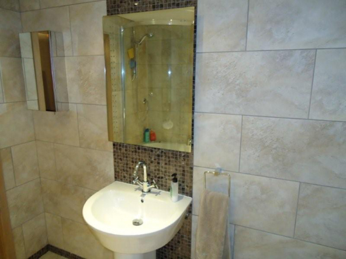 New residential bathroom